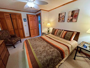 4 bedrooms, iron/ironing board, free WiFi, bed sheets