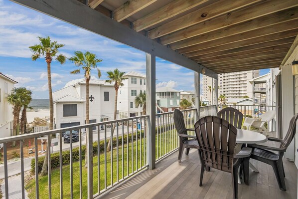 Outdoor dining - Seascape 206 Gulf Side Orange Beach (Orange Beach)