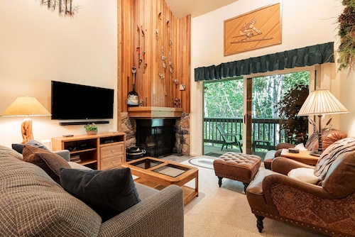 Snowbound at Snow Flower — 2 Bedrooms + Loft, Heated Pool, Hot Tub & Fitness!