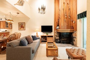 スマートテレビ、暖炉