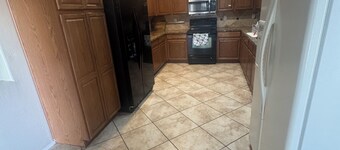 Spacious 5-bedroom house with AC, WiFi in brilliant Phoenix