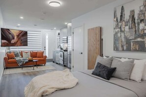 4 Schlafzimmer, Bügeleisen/Bügelbrett, Reisekinderbett, WLAN