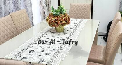 SEMI D 4-bedroom house with AC, WiFi & Netflix