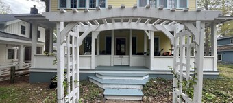 Harbor Springs 4-bedroom cottage.