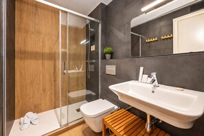 Bathroom - Sweett | Sepulveda 2A (Barcelona)