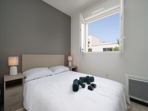 1 bedroom, iron/ironing board, free WiFi - Villa 6 pers with pool near the beach (Sérignan)