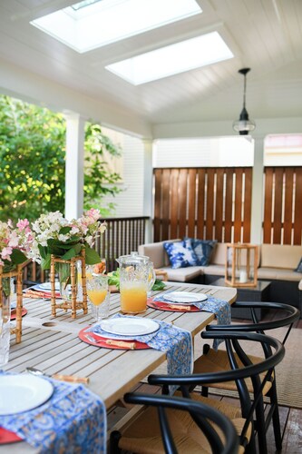 5BDRM Renovated Historic | Downtown| Shuttle| Bike Path