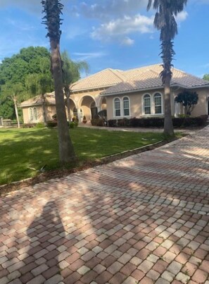 Front of property - Quiet Lakeview Home (Wesley Chapel)