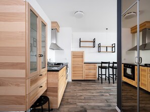 Kühlschrank, Ofen, Herdplatte