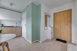 Fridge, microwave, stovetop