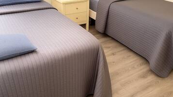 5 bedrooms, WiFi, bed sheets