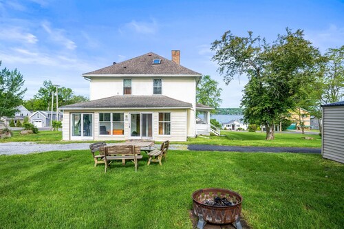 Canandaigua Lake Access | Fire Pit | 5 Bedrooms