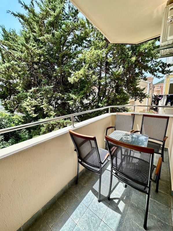 Apartamento Confort, balcón, vistas a la ciudad | Terraza o patio