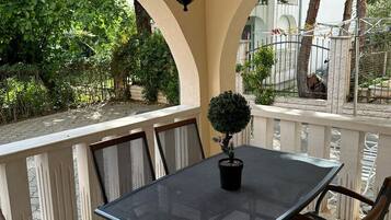Deluxe Apartment, City View | Terrace/patio
