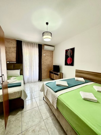 Comfort Apartment, Balcony, City View | Desk, laptop workspace, free WiFi