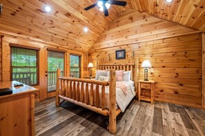 5 bedrooms, free WiFi, bed sheets