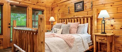 5 bedrooms, free WiFi, bed sheets