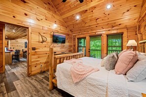 5 bedrooms, free WiFi, bed sheets