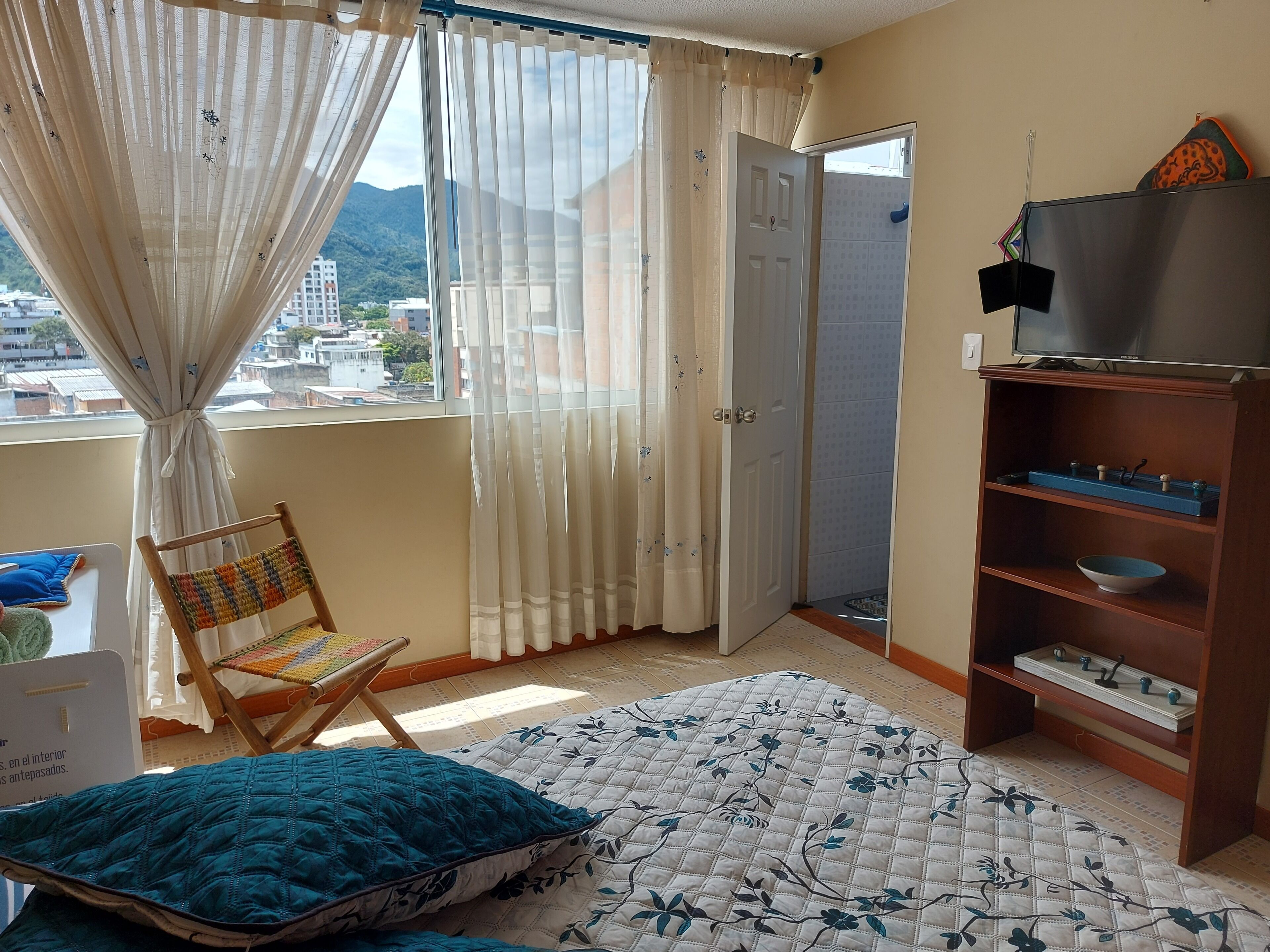 3 dormitorios, tabla de planchar con plancha, wifi y ropa de cama