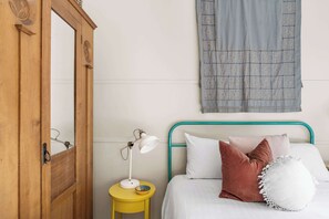 3 chambres, fer et planche à repasser, Wi-Fi, draps fournis