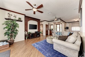 TV connectée, jeux vidéo, table de tennis de table