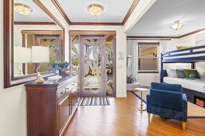 3 bedrooms, iron/ironing board, free WiFi, bed sheets - Stuck on 'Cation: Pool, Spa, Outdoor Kitchen, Screened Lanai by Anna Maria Life Vacation Rentals (Bradenton)