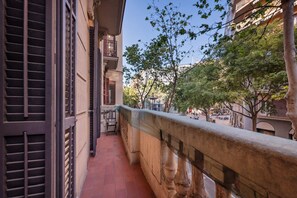 Property grounds - Sweett | Sepulveda Principal C (Barcelona)