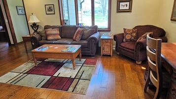 Smart TV, fireplace, DVD player, books