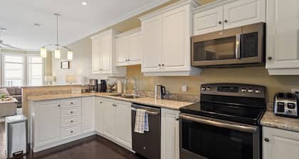 Modern Executive living in downtown St john's