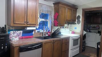 MikrovÄgsugn, ugn, spishÀll och diskmaskin