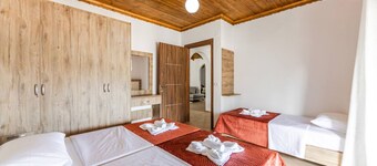 Hillside Apartment Gjirokast r