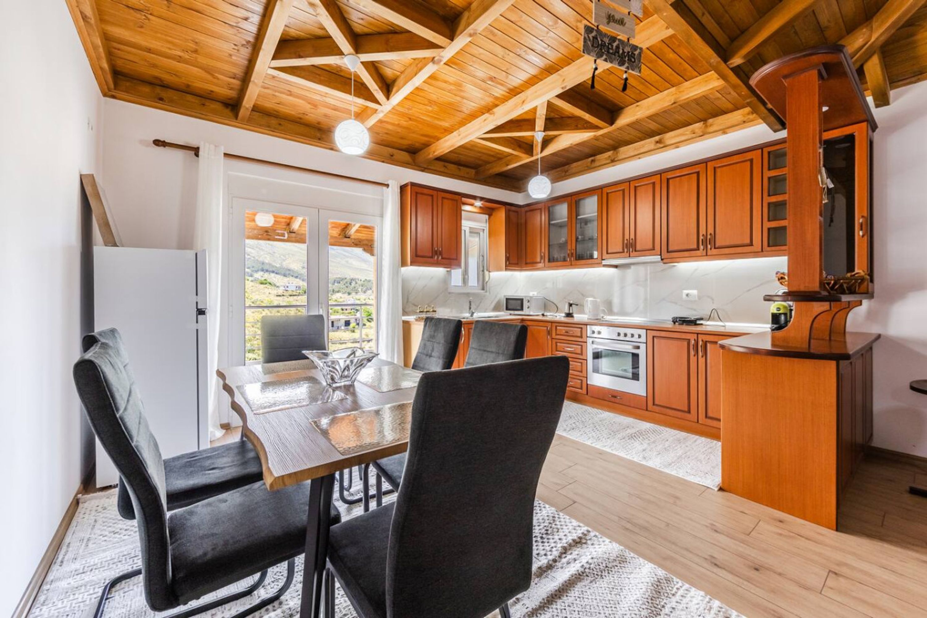 อพาร์ทเมนท์ | 3 ห้องนอน