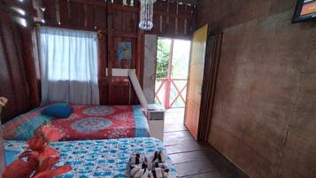 Ropa de cama hipoalergénica, cubrecamas, wifi gratis y ropa de cama