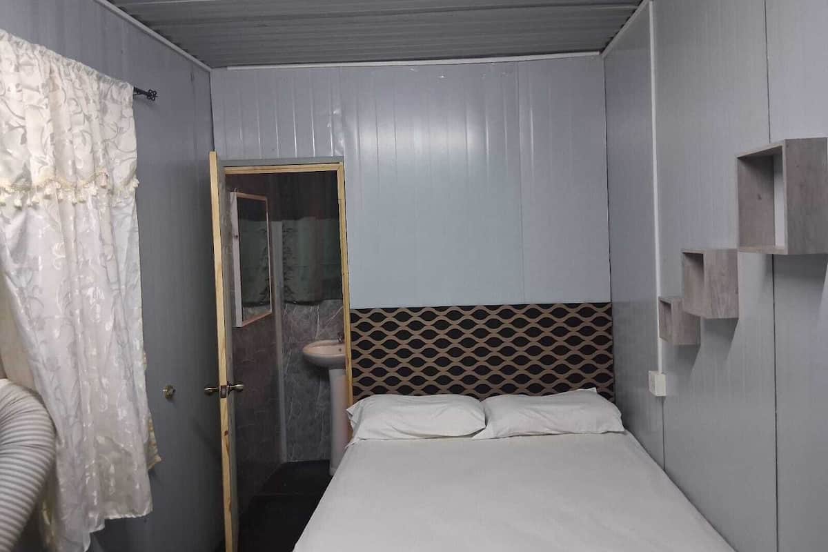Habitación, 1 cama doble, no fumadores, vistas al lago | Wifi gratis y ropa de cama
