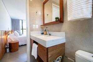 Doccia, asciugacapelli, asciugamani