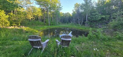 Charming Off- Grid cabin 5 min from the ocean in Midcoast Maine