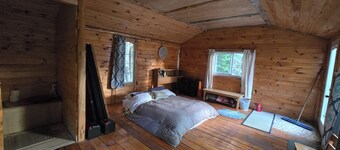 Charming Off- Grid cabin 5 min from the ocean in Midcoast Maine
