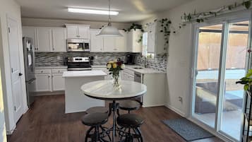 Microwave, oven, stovetop, dishwasher