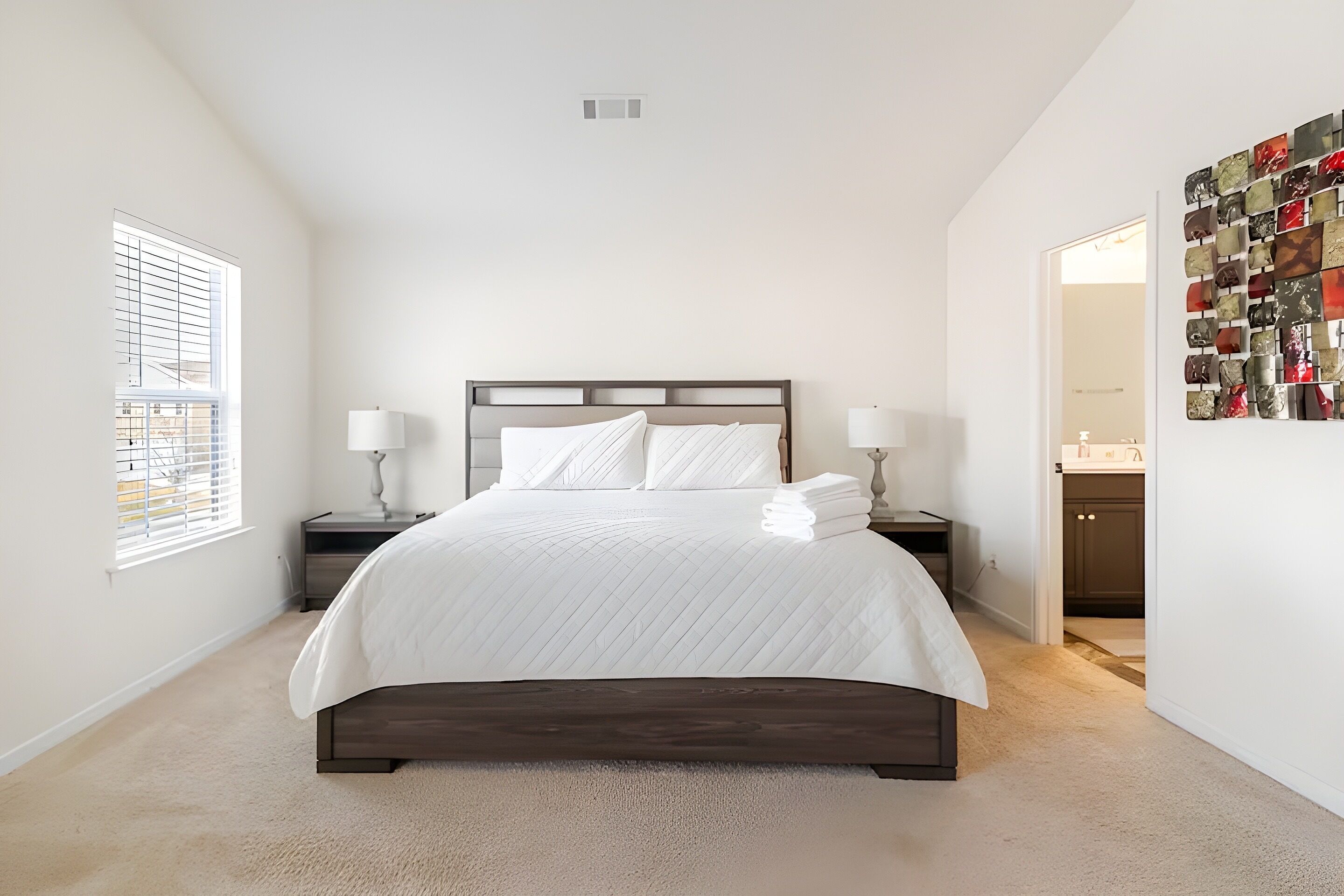 3 bedrooms, iron/ironing board, WiFi, bed sheets