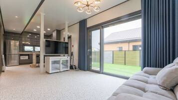 Basic Room, 1 Bedroom (Villa 7 (Private / Pool Villa / Pet)) | Exterior