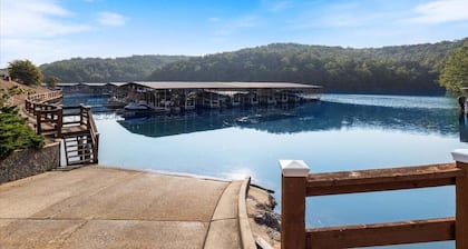 LazyDays Pet-Friendly Condo w/ Pool & Playground at 3M