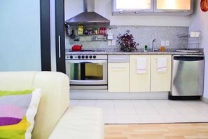 Fridge, cookware/dishes/utensils