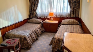 Room - prince omar boat  (Cairo)