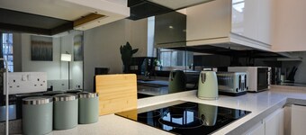 Cosy Wigan Apartment With Sunny Views