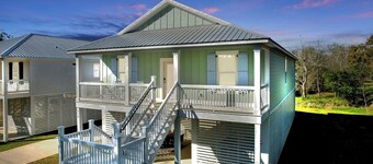 Family-Friendly 3BR/3BA • Modern, Balcony and BBQ