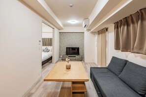 Standard Triple Room, 1 Queen Bed with Sofa bed, Non Smoking | Free WiFi - Apartment Hotel 11 Shinsaibashi 7 (Osaka)
