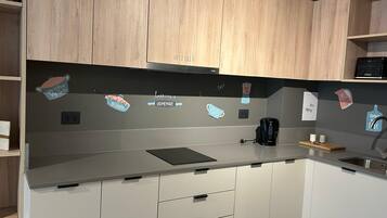 Mikrovågsugn, ugn och spishäll