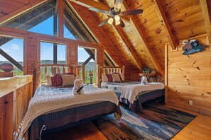 6 bedrooms, iron/ironing board, free WiFi, bed sheets