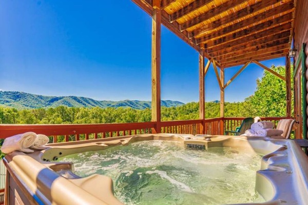 Tina de hidromasaje al aire libre