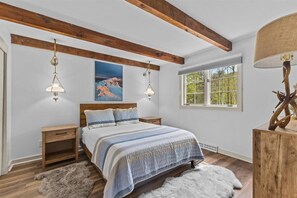 4 bedrooms, WiFi, bed sheets